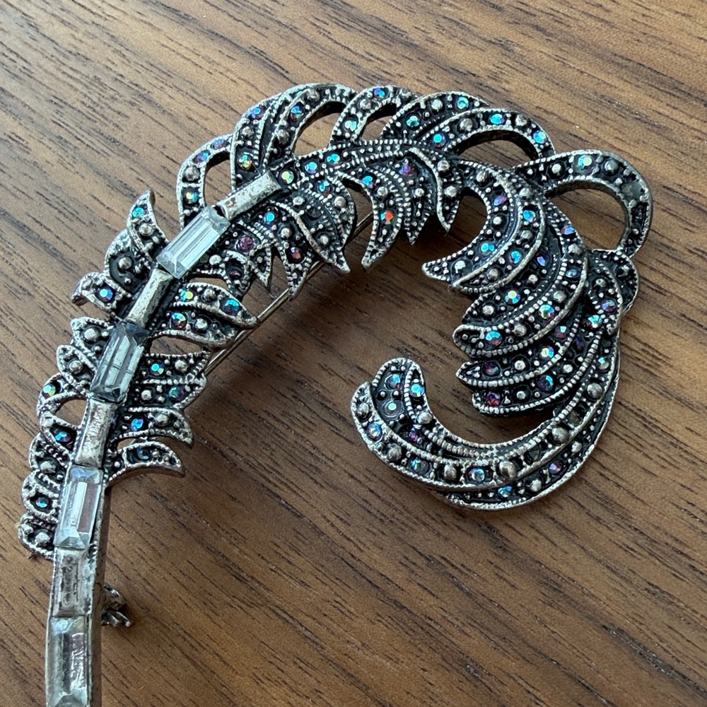 Brooch Guess by Marciano - Picture 5 of 14